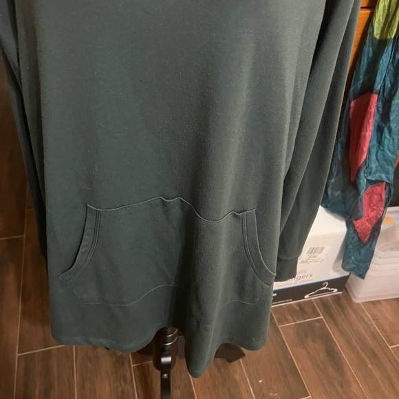 Torrid Green Long Sleeve Relaxed Tunic - Picture 3 of 6